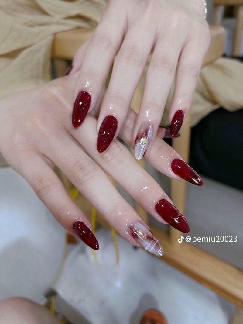 các mẫu nail màu đỏ đẹp