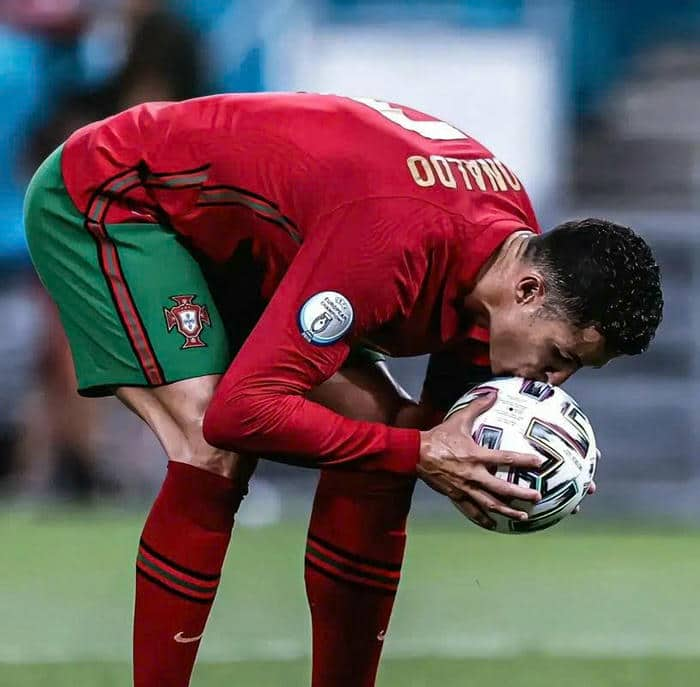 hình ảnh của ronaldo