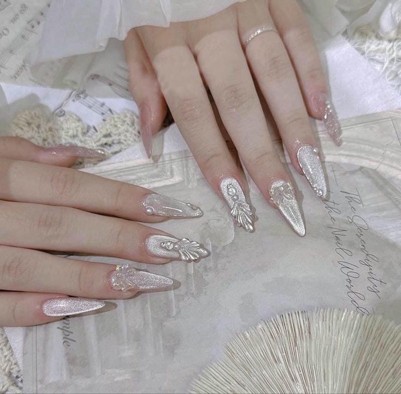 mẫu nail cô dâu đơn giản