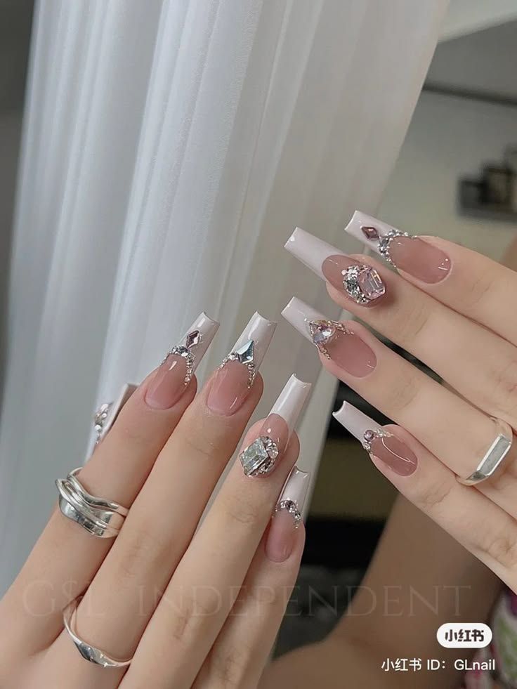 mẫu nail cô dâu móng vuông