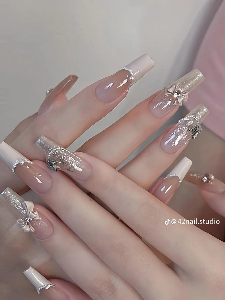 mẫu nail cô dâu nhẹ nhàng