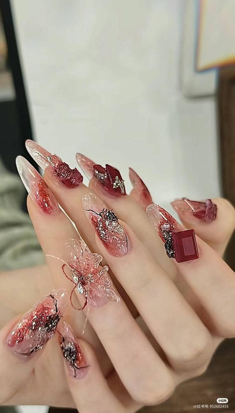 mẫu nail đỏ đơn giản