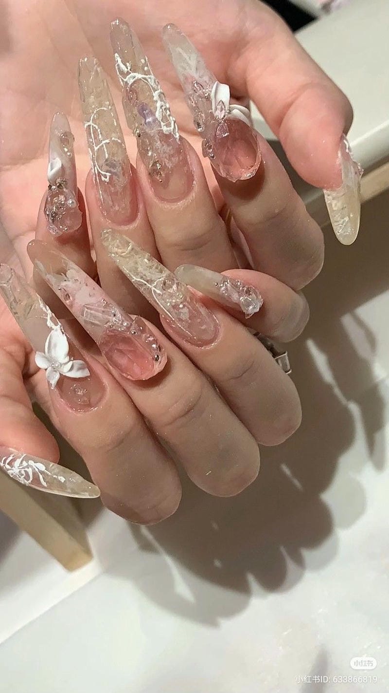 mẫu nail hot cho cô dâu