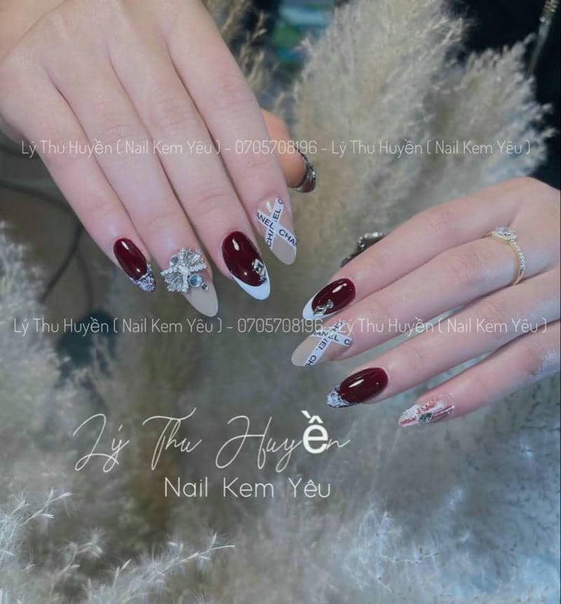 mẫu nail màu đỏ đẹp