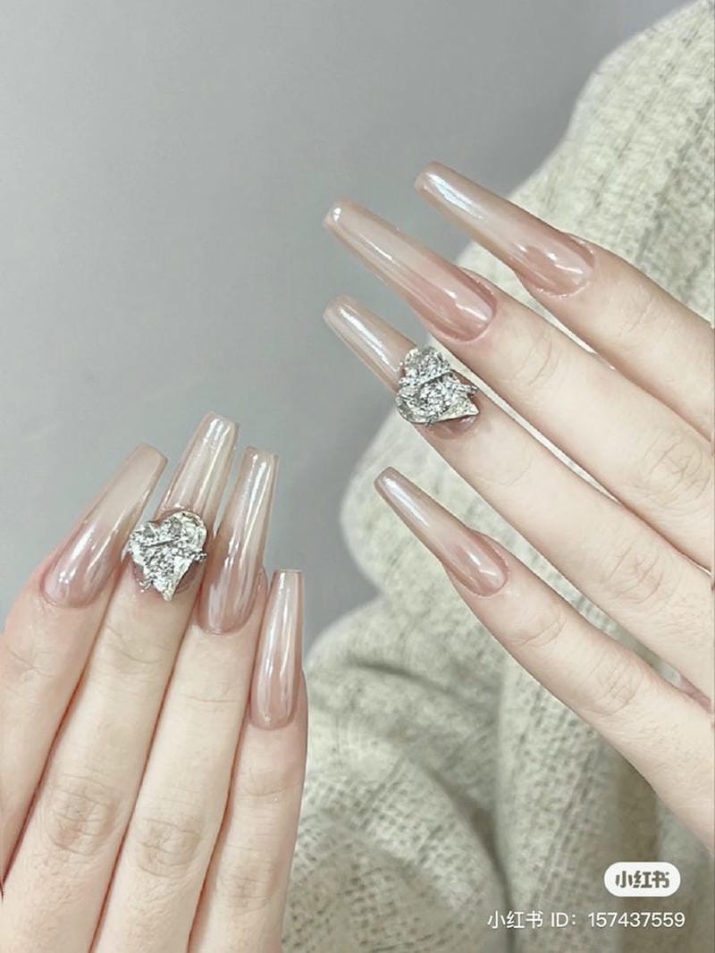 mẫu nail màu thạch trắng gương đơn giản