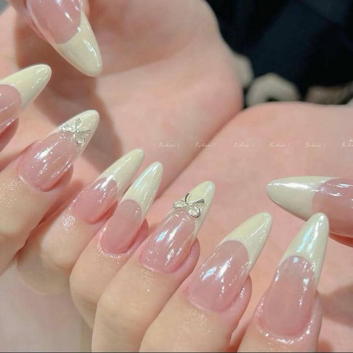 mẫu nail móng nhọn tròn đẹp