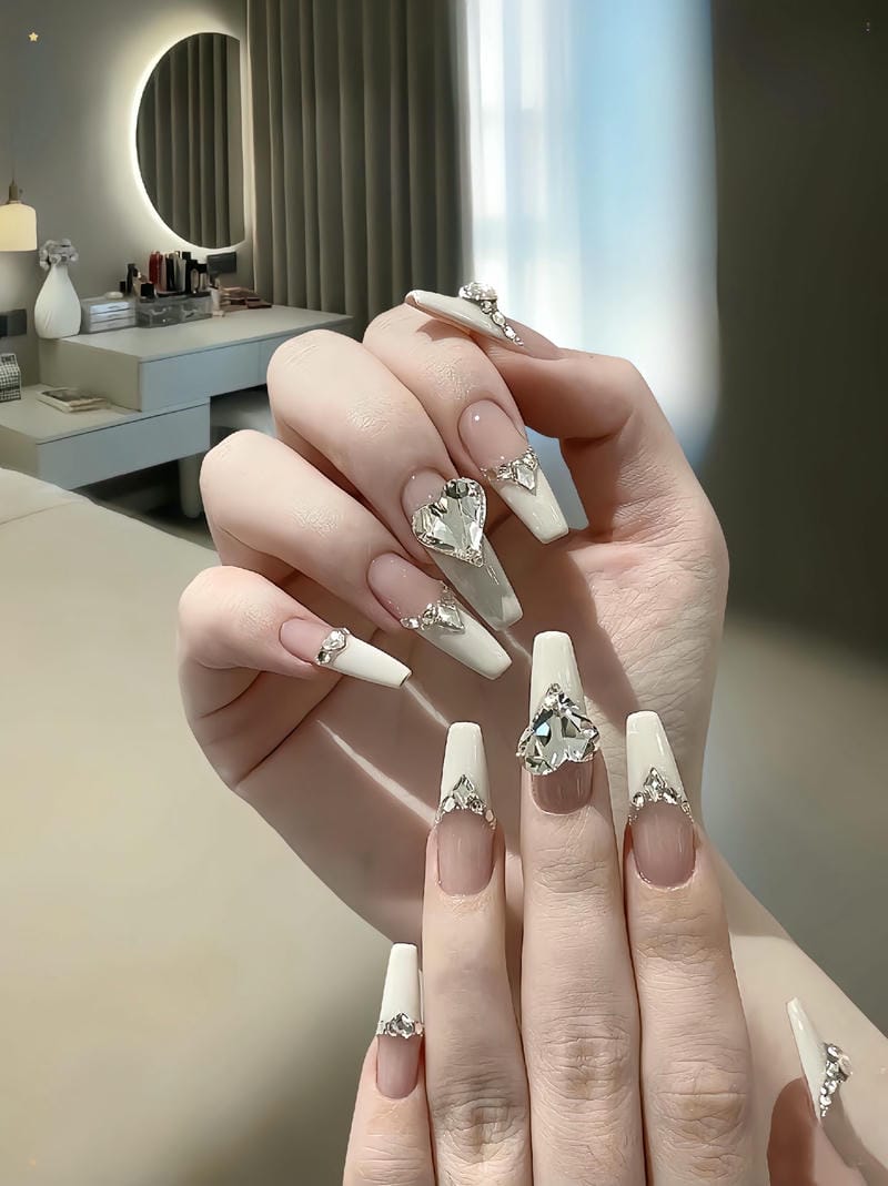 mẫu nail ombre trắng