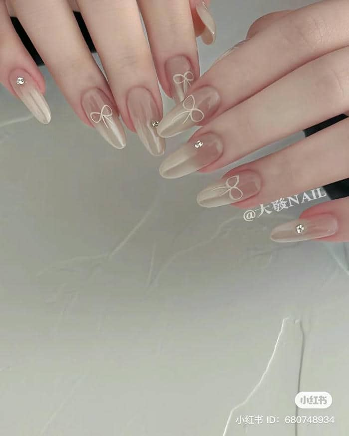 màu nail sáng da