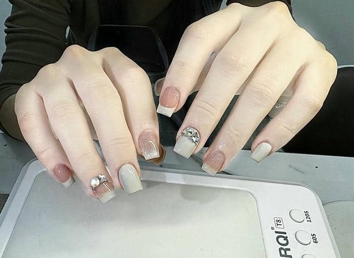 mẫu nail tay ngắn