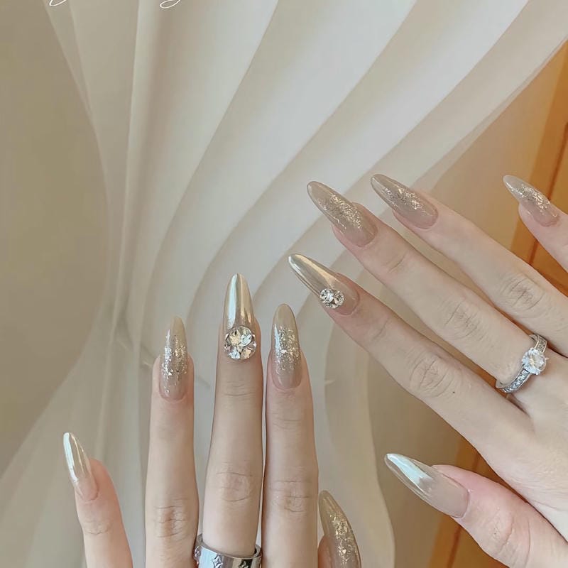 mẫu nail tết đính đá