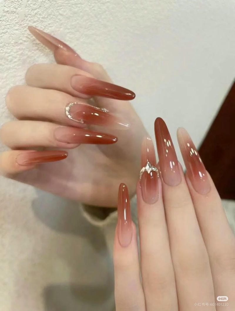 mẫu nail thạch màu cam đất