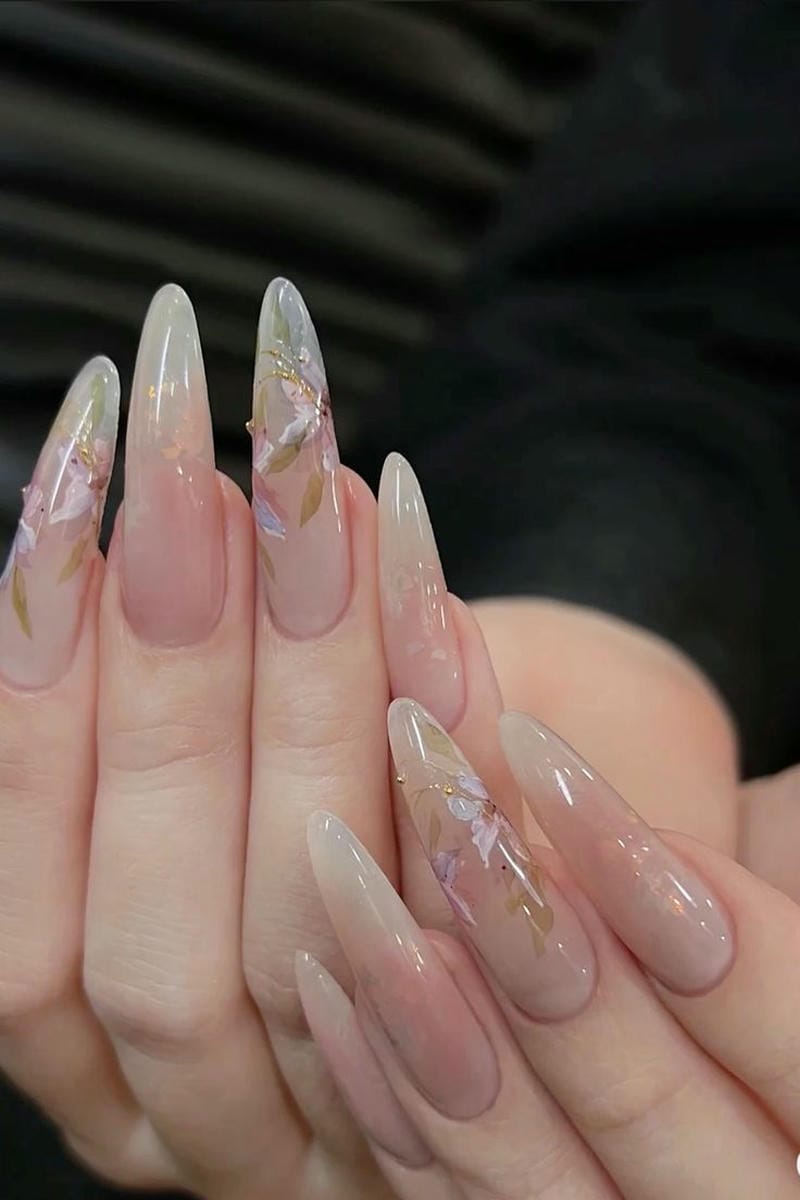 mẫu nail thạch vẽ nhẹ nhàng