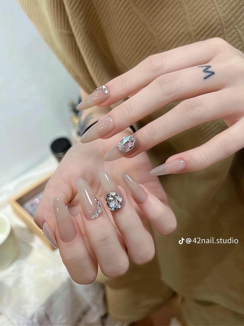 mẫu nail thạch vẽ xinh xắn