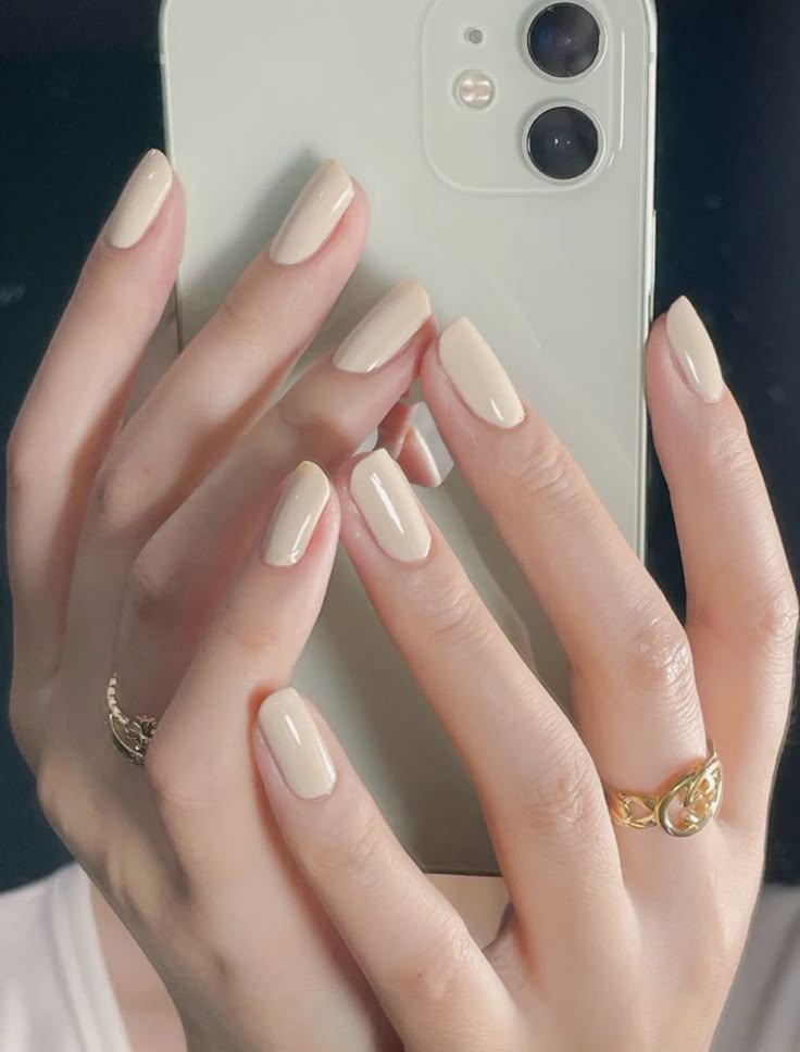 mẫu nail trắng đục