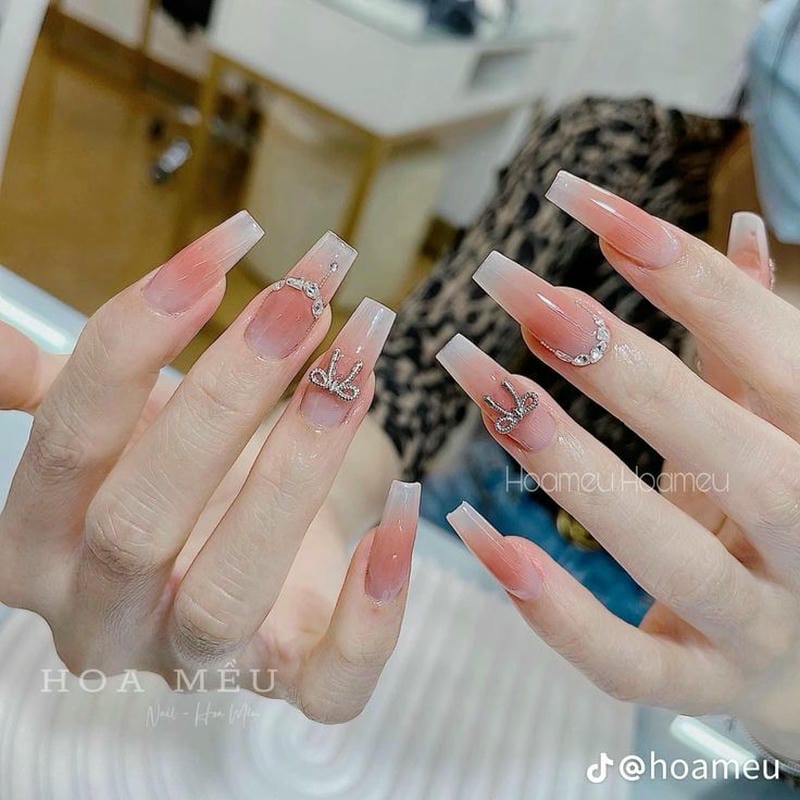 nail cô dâu đơn giản