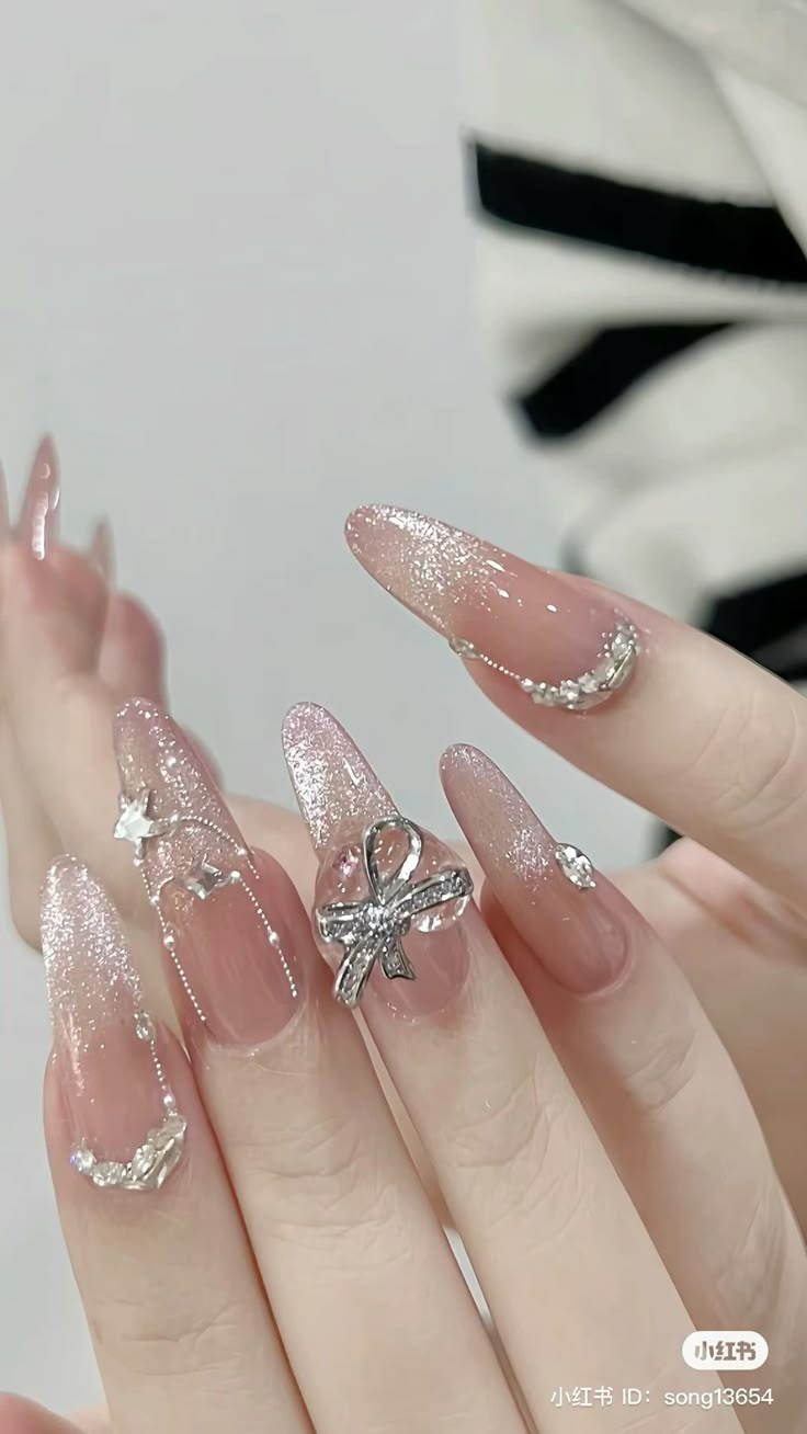 nail cô dâu mắt mèo đính nơ