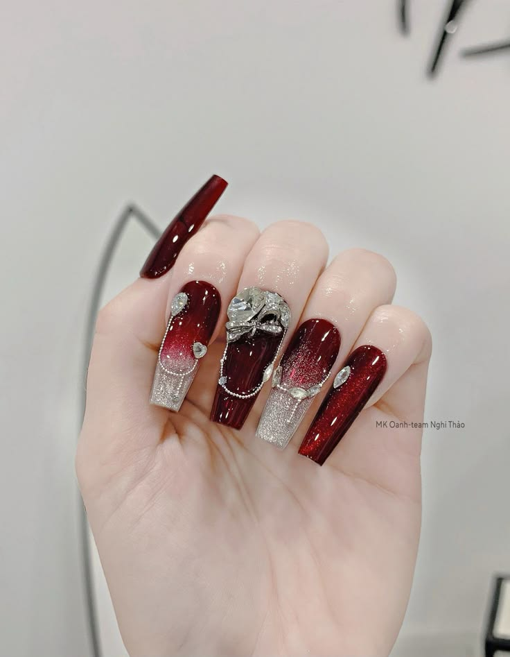 nail cô dâu màu đỏ