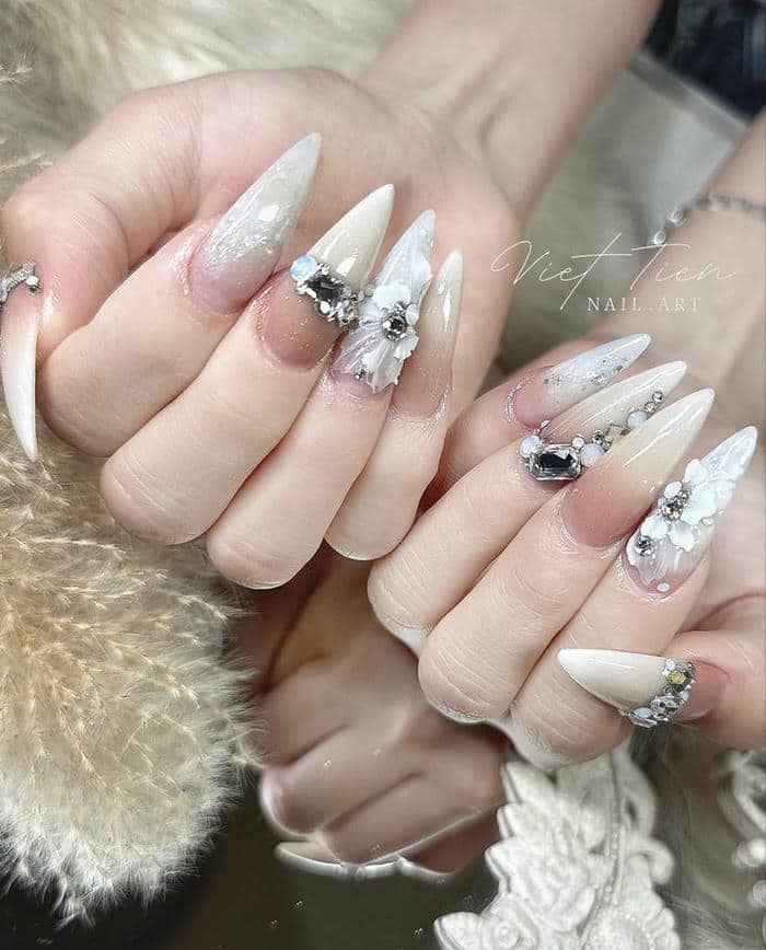 nail cô dâu móng nhọn