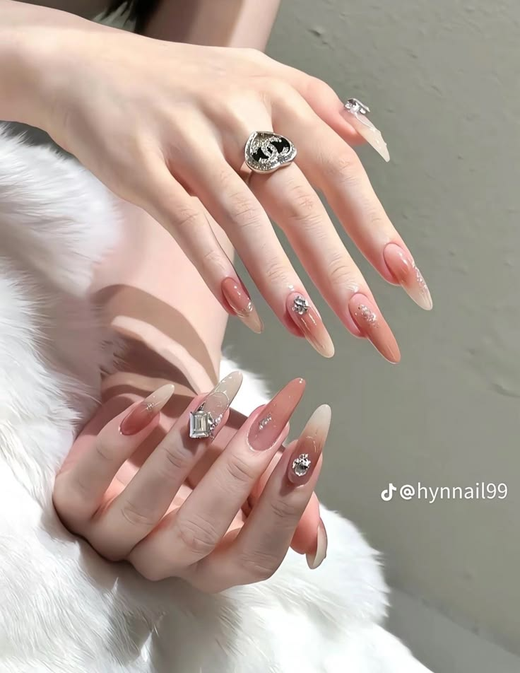 nail cô dâu ombre hồng