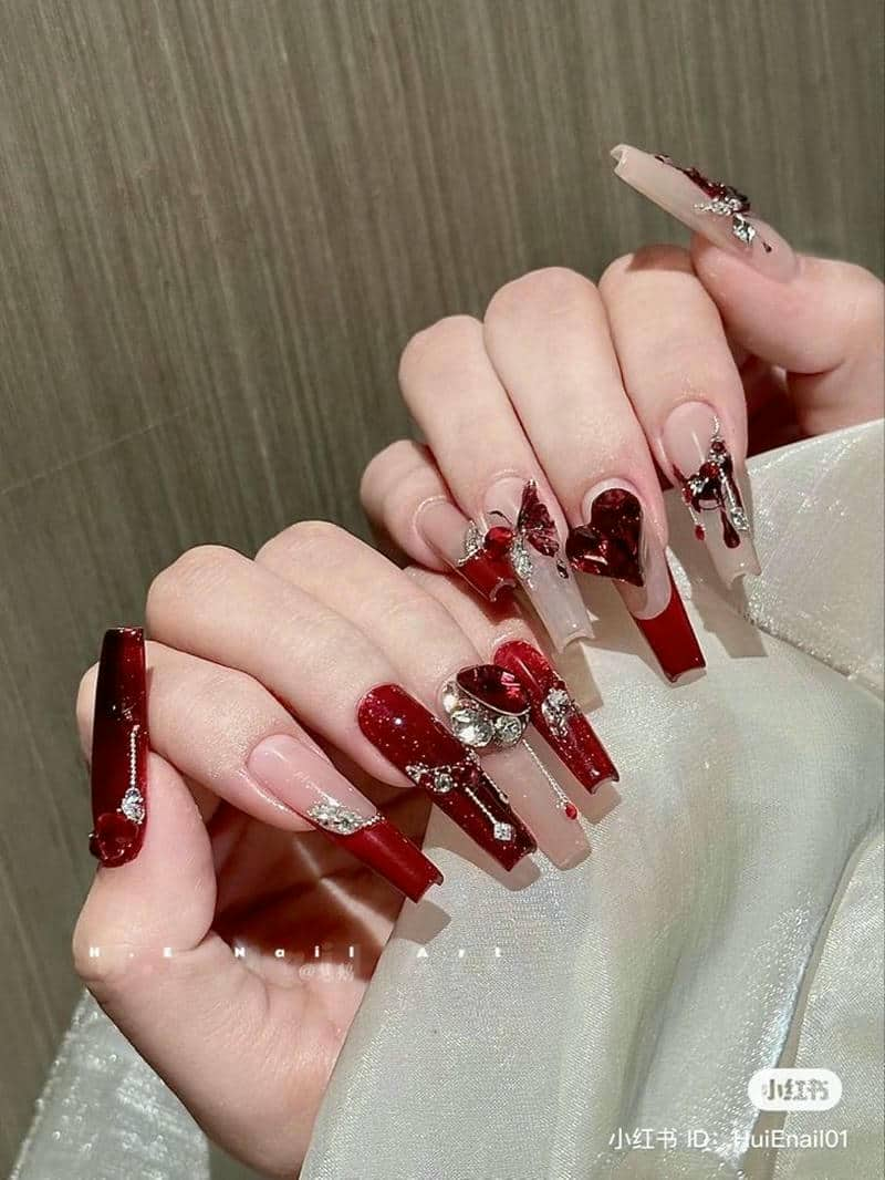 nail đỏ đính đá