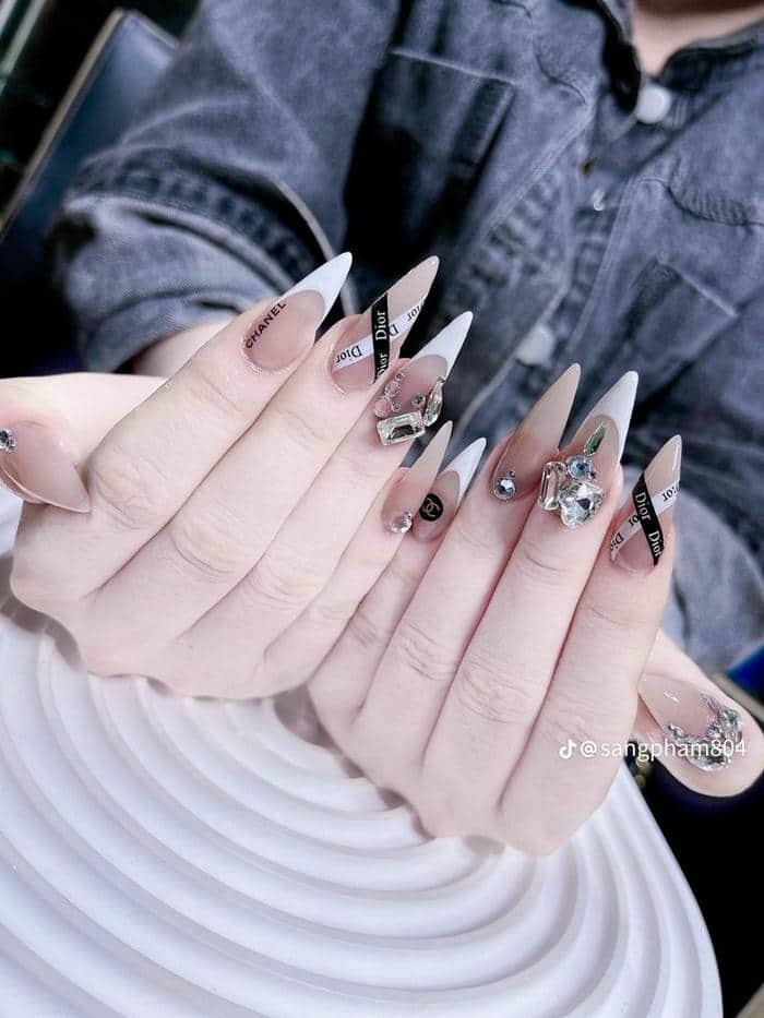 nail french đầu móng from nhọn