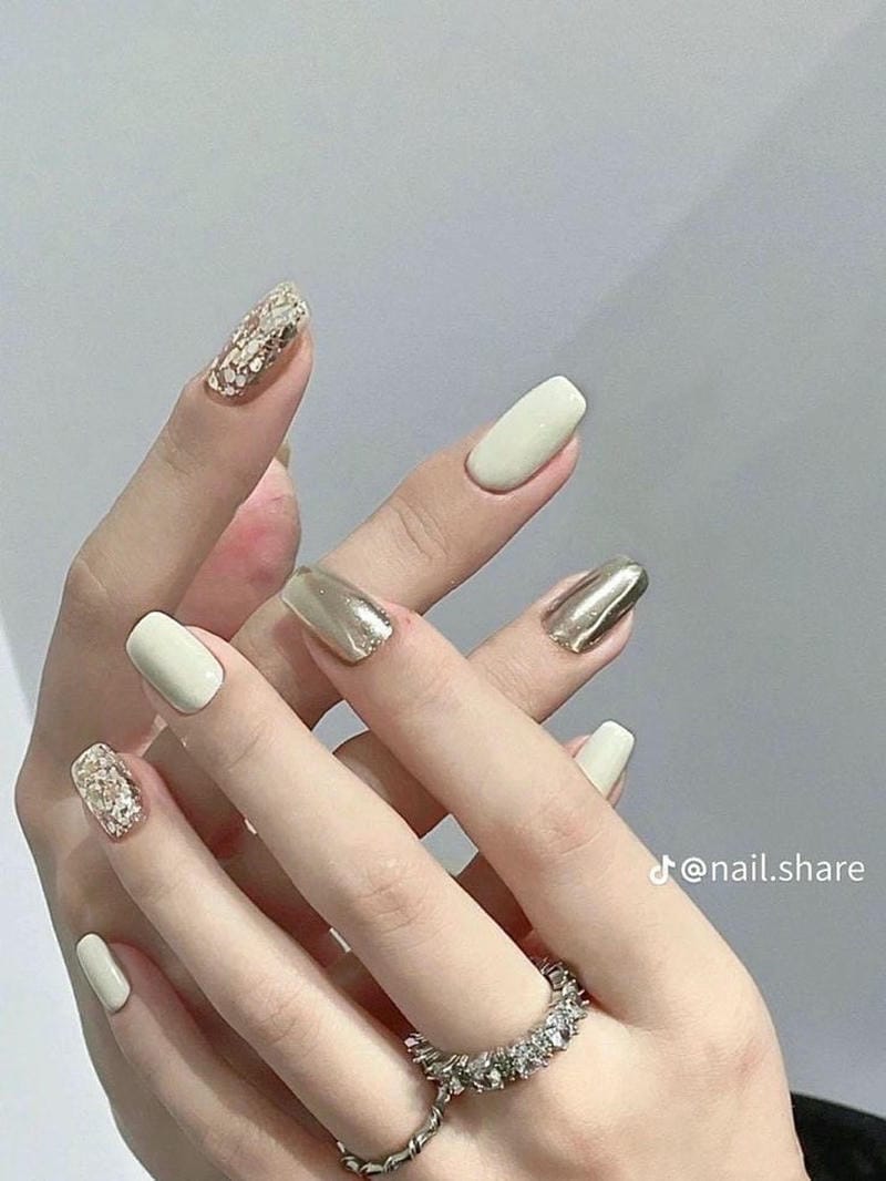 nail màu trắng đục