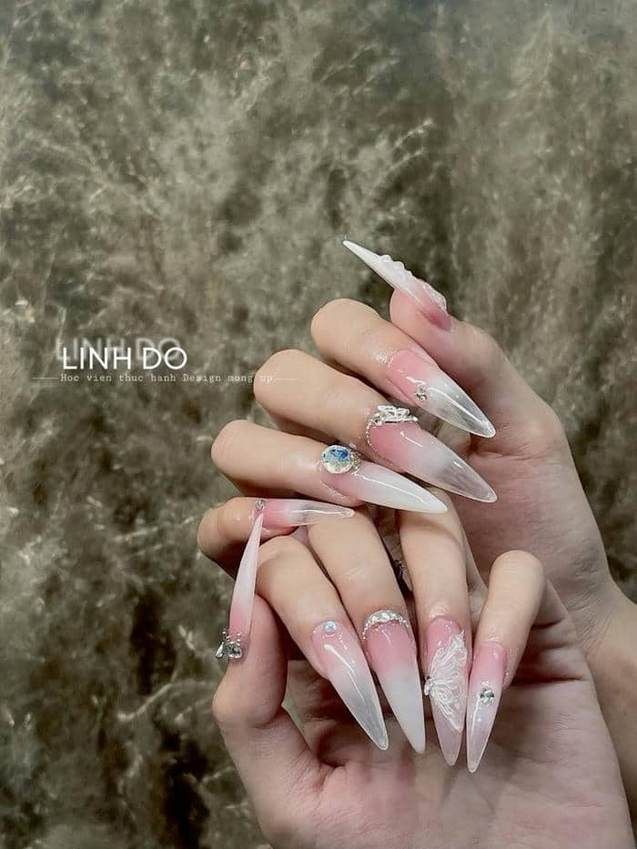 nail ombre đỏ trắng