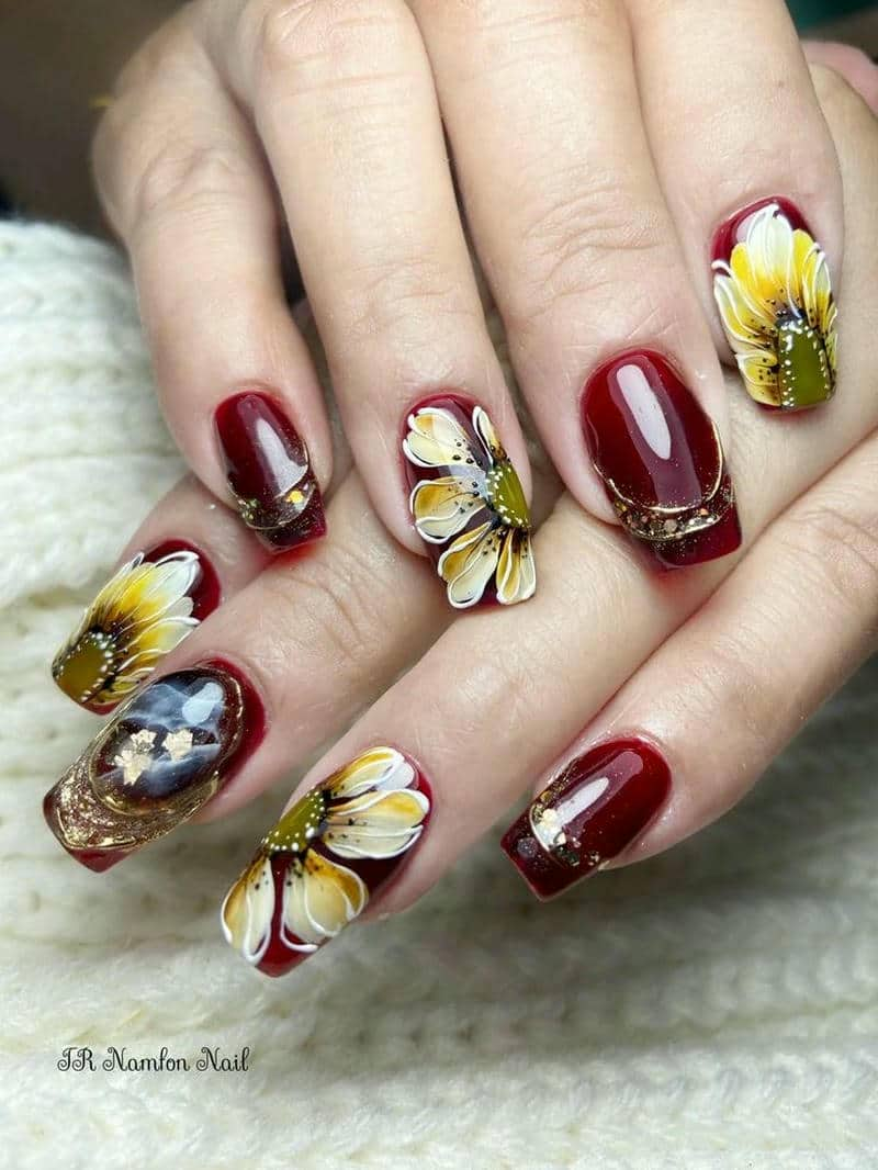 nail tết màu đỏ