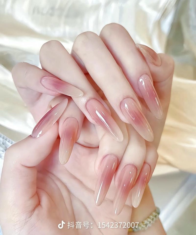 nail thạch ombre hồng nhẹ nhàng