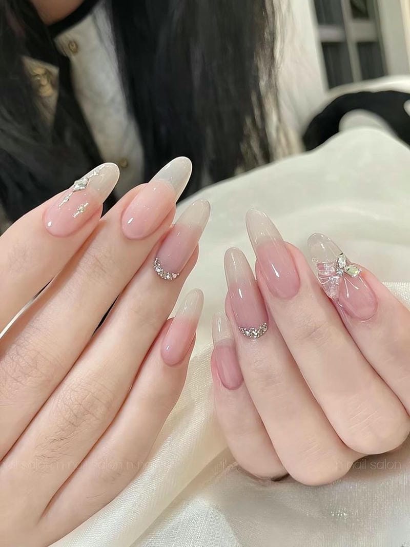 nail thạch tone hồng nude