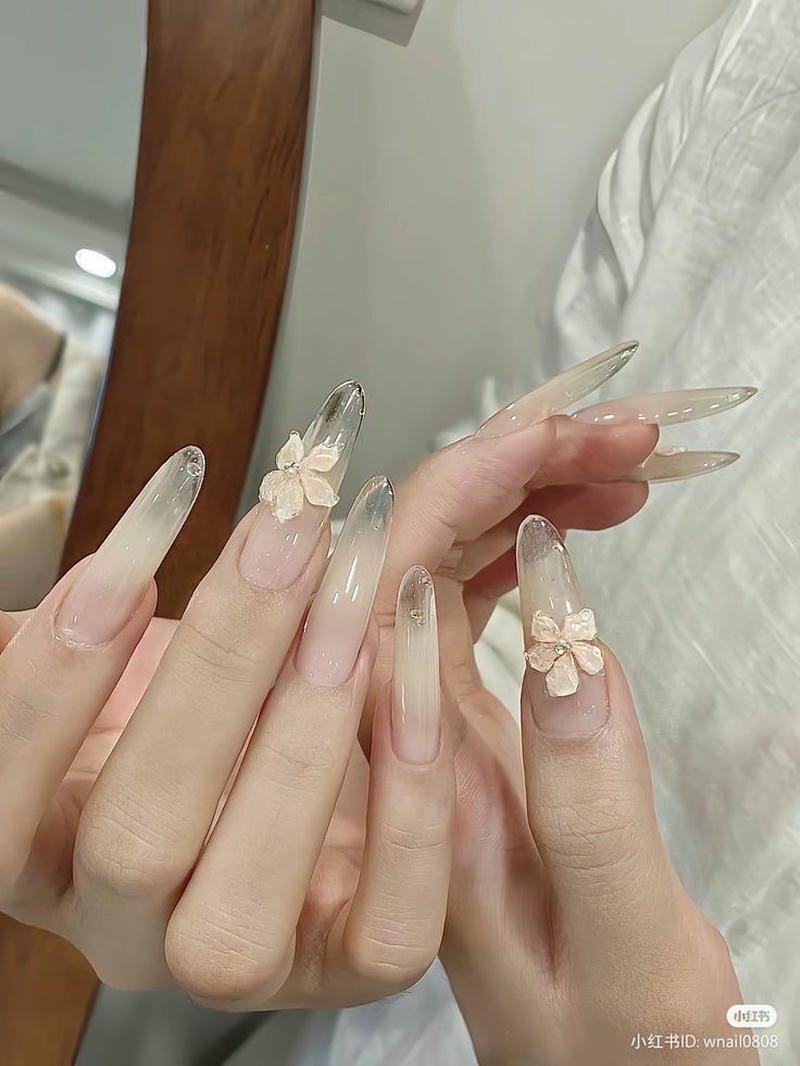 nail thạch trắng trong đẹp