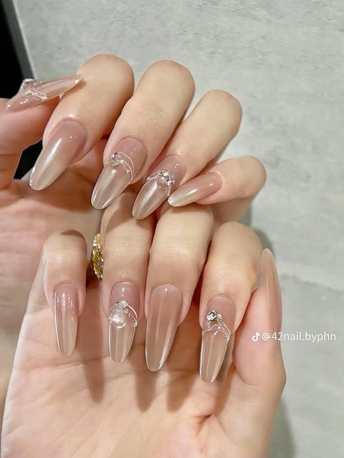 nail tráng gương màu thạch kết hợp đính đá