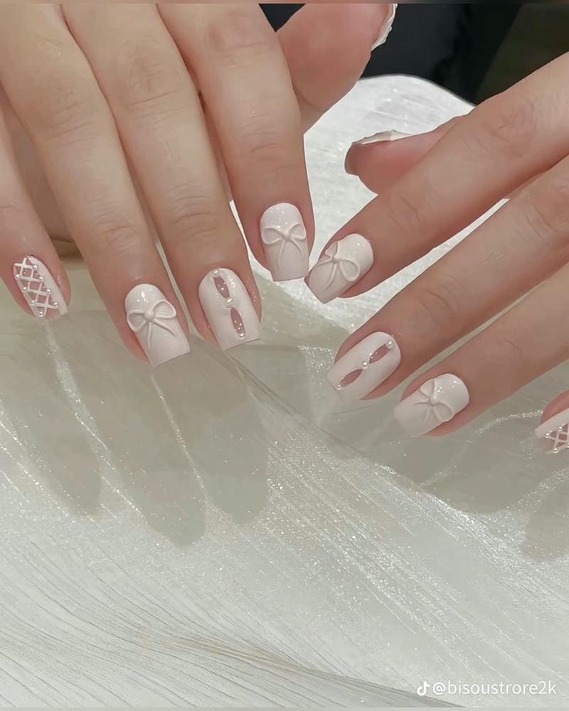 nail trắng móng ngắm