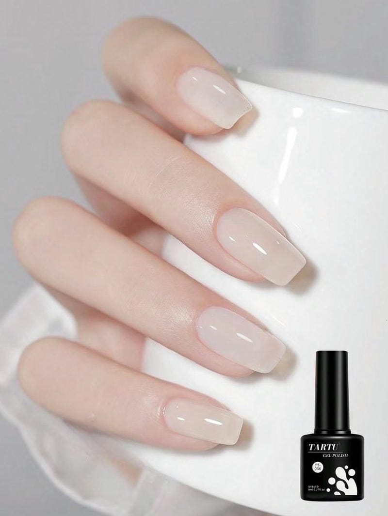 nail trắng vẽ hoa cúc